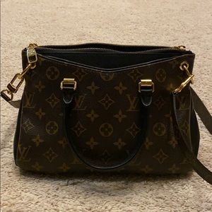 Louis Vuitton Pallas BB
